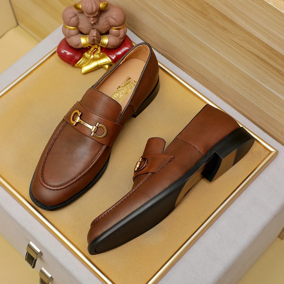 Men's shoes 💰440 Ferragamo [Ferragamo] top imported suit men's shoes 💯Original copy of the official website, product materials: selected imported embossed calfskin + luxury hardware buckle accessories ~ imported water-dyed cow 🐂 leather lining. Strong three-dimensional visual effect, original combination outsole, multiple colors available😘 Size: 39-44 (38.45.46. Customized)